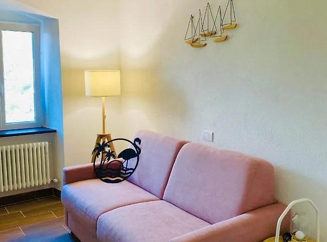 La Collina Sul Mare - *