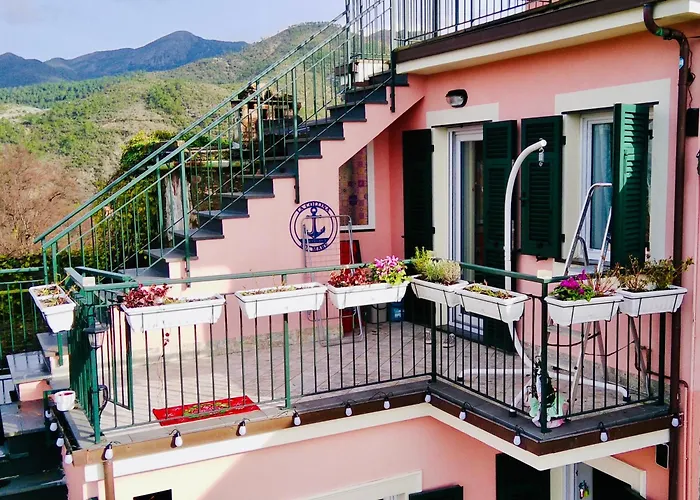 La Collina Sul Mare - *